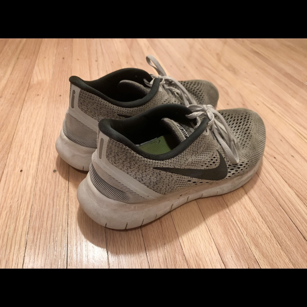 NIKE FREE RN Gray Running Sneakers Size 9 Women’s